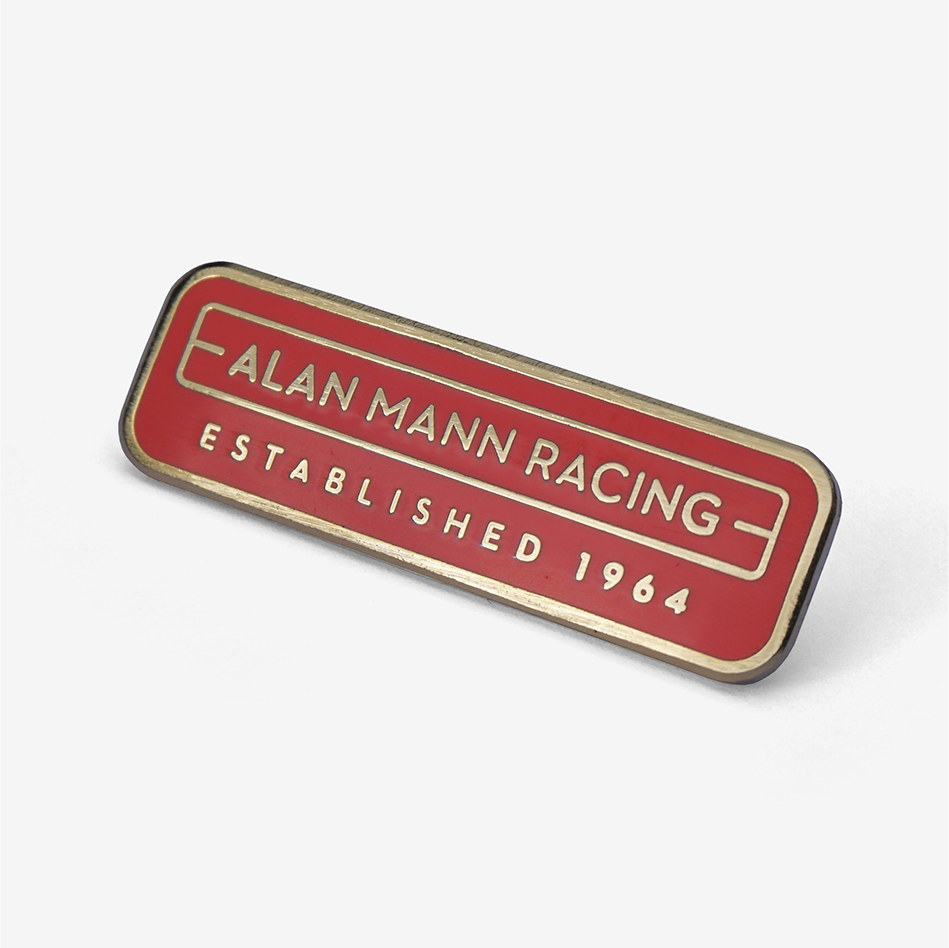 CLASSIC LOGO ENAMEL BADGE
