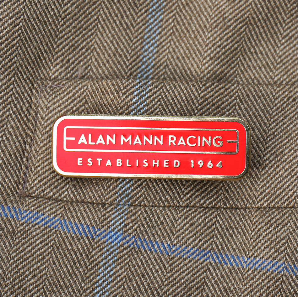 CLASSIC LOGO ENAMEL BADGE